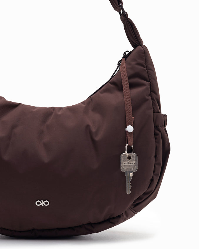 L POSH CRESCENT BAG IN CHOCO