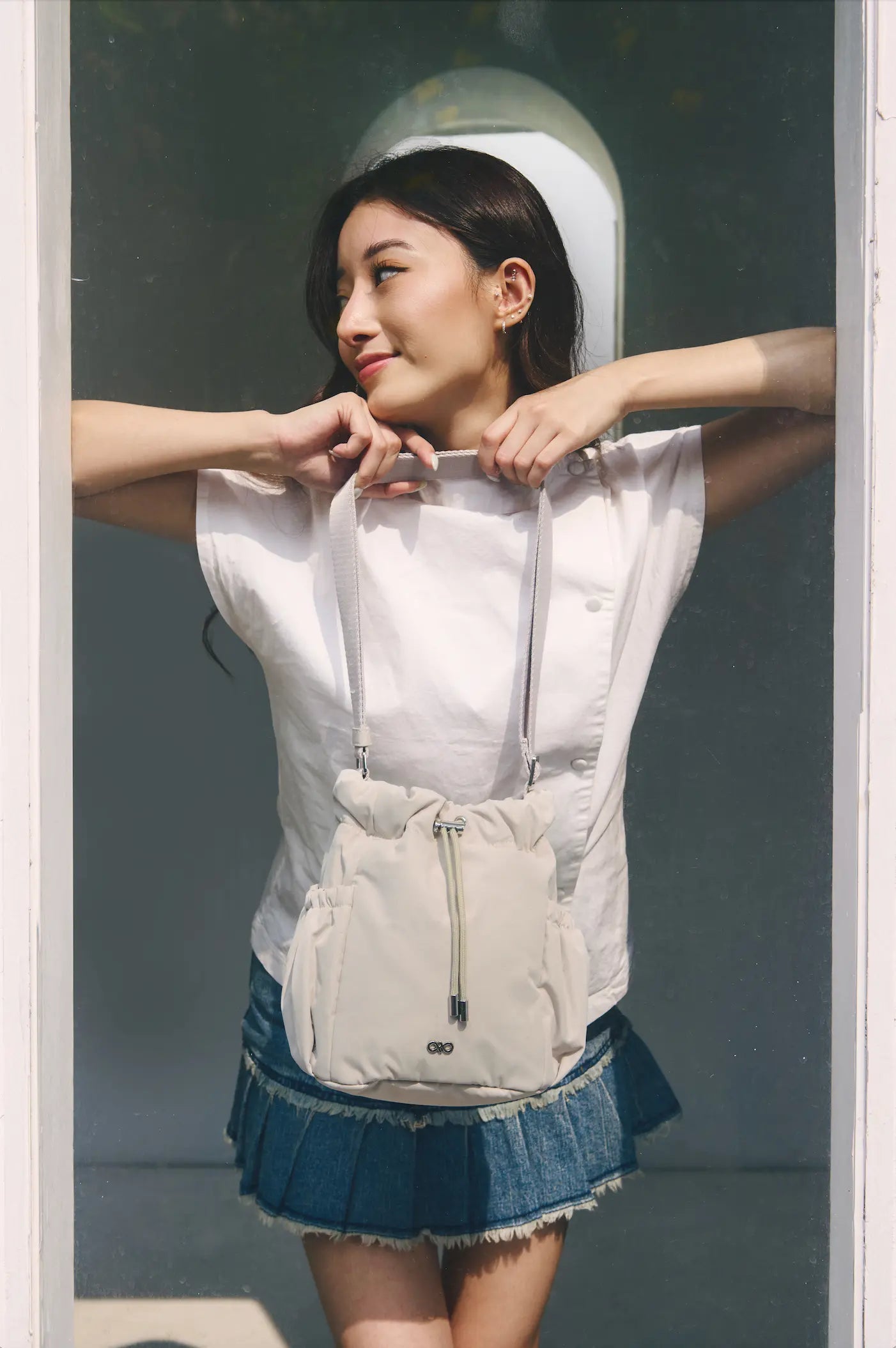 COSY LUXE BUCKET BAG IN OAT
