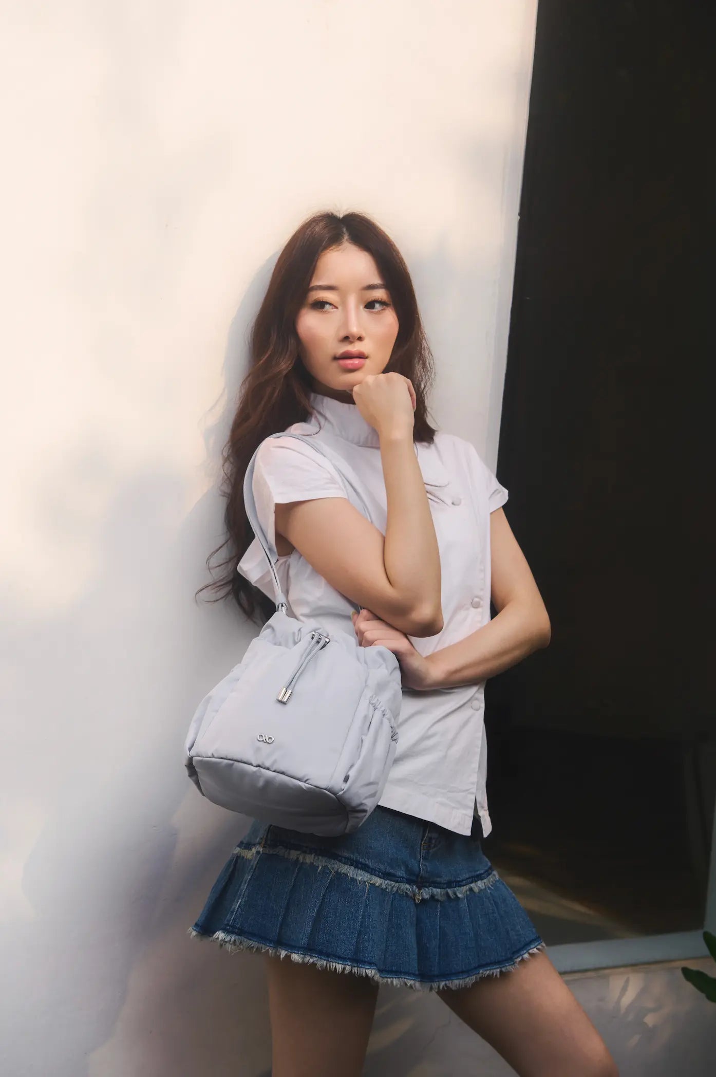 COSY LUXE BUCKET BAG IN FROST