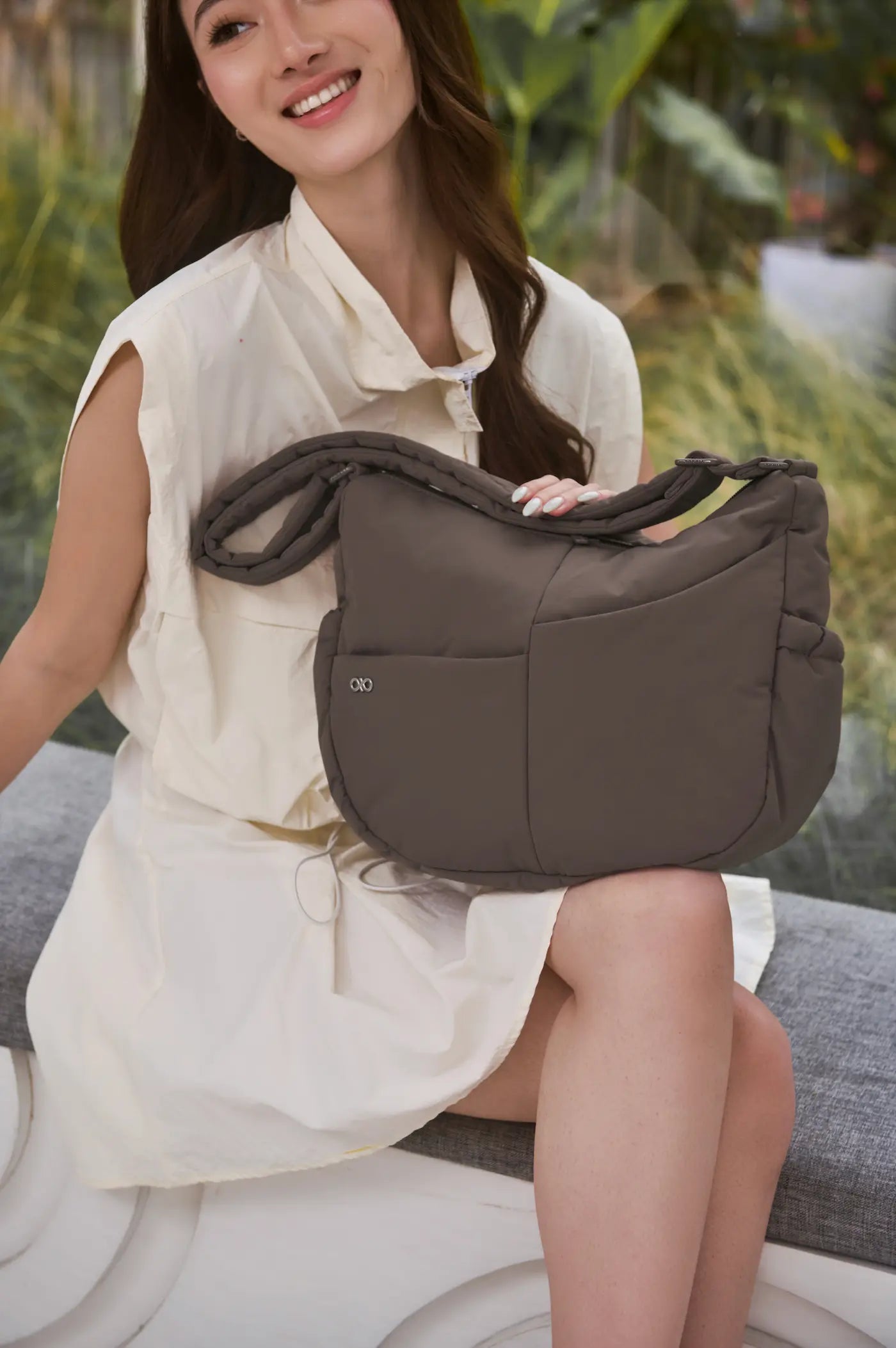 SIGNATURE POCKET CROSSBODY BAG 2.0 IN POSH TAUPE