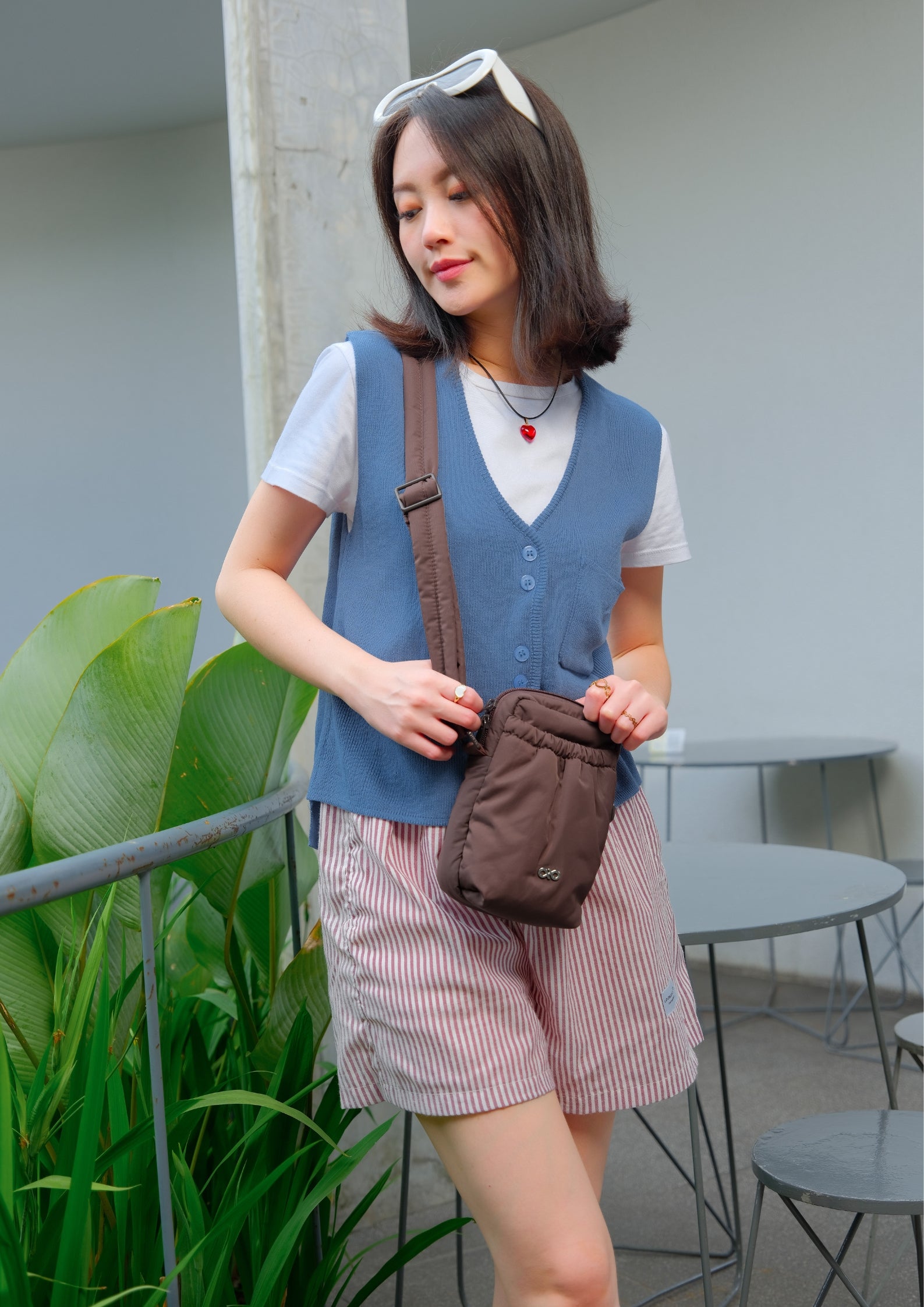 POSH SWIFT SLING IN TRUFFLE