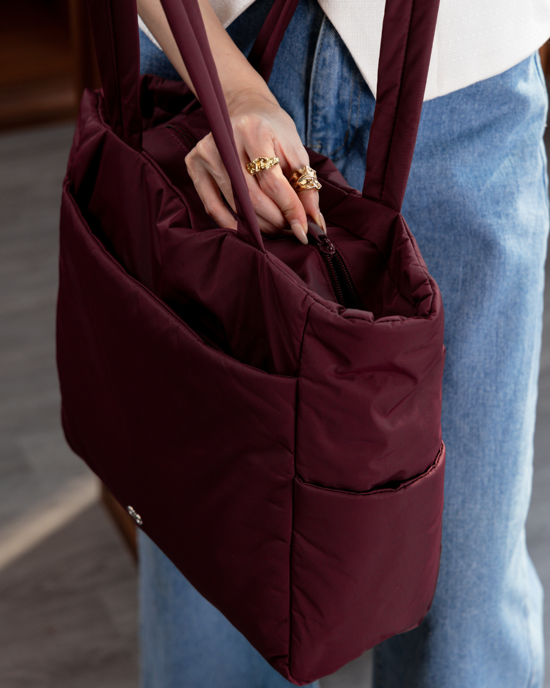 POSH TOTE BAG IN WINE