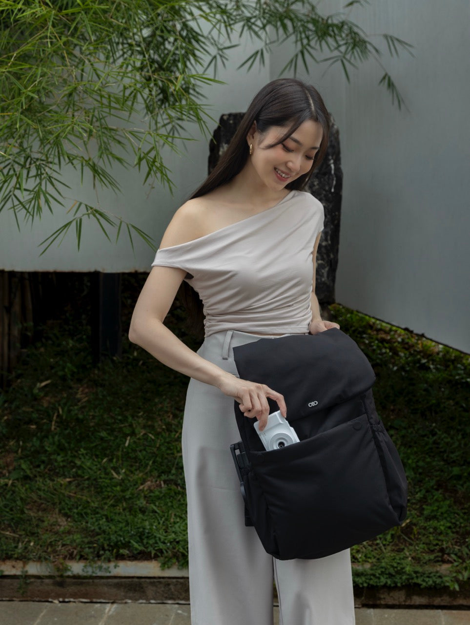 COSY LUXE UTILITY BACKPACK IN JET BLACK