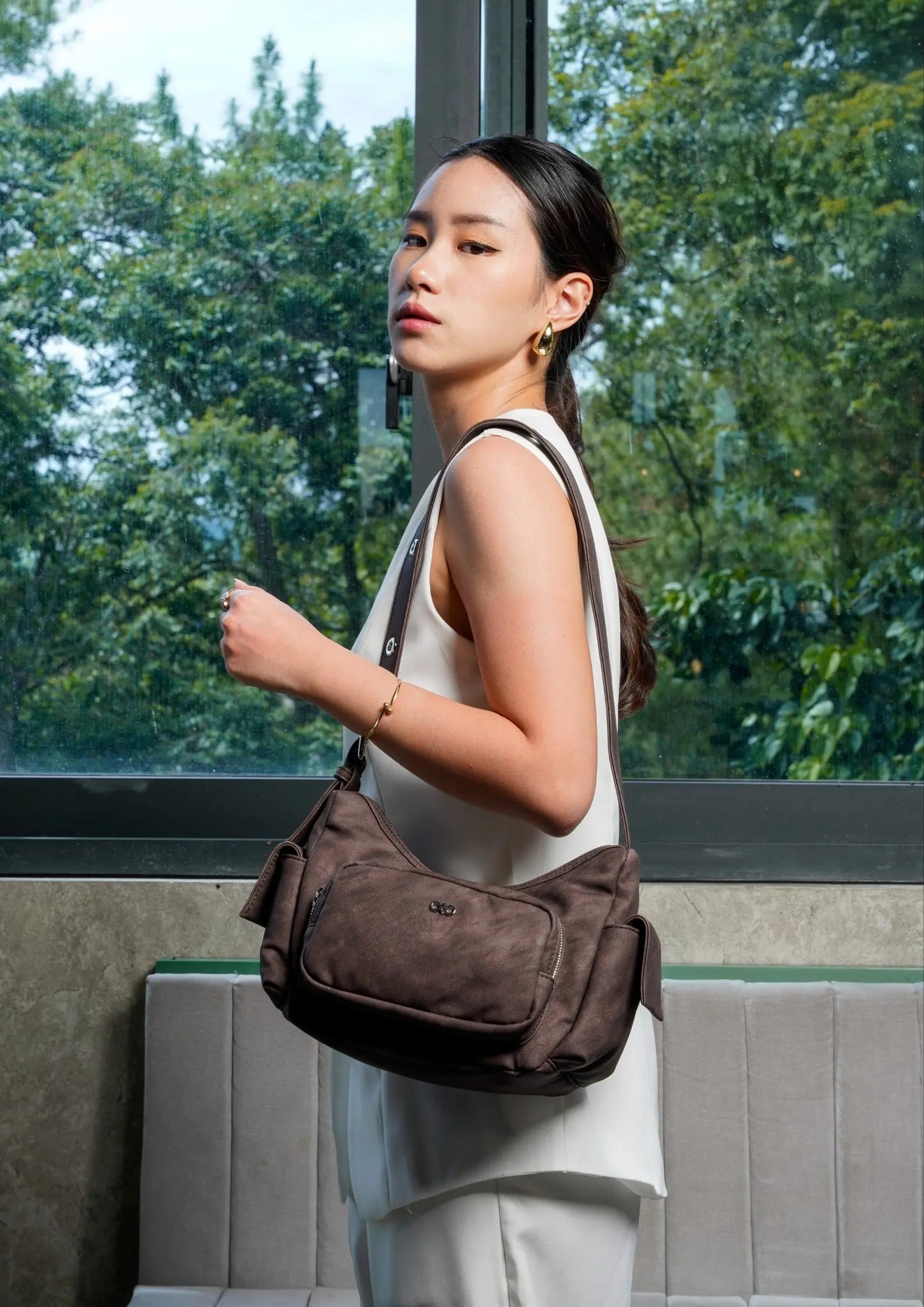 TATE POCKET HANDBAG IN ESPRESSO The Sophia Label