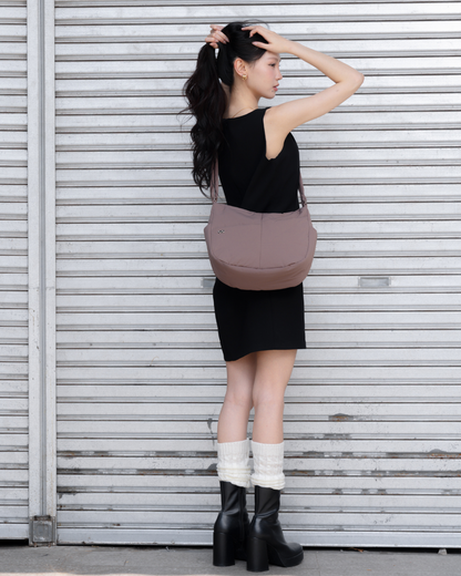 SIGNATURE POCKET CROSSBODY BAG IN POSH TAUPE