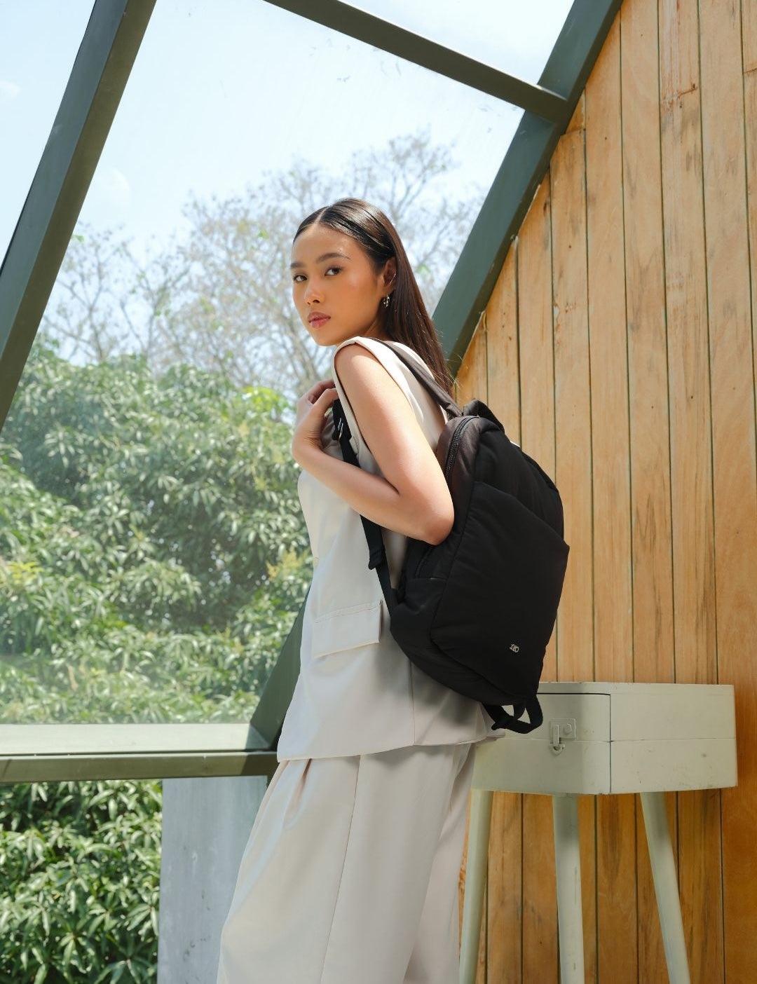COSY LUXE COMMUTER BACKPACK IN JET BLACK