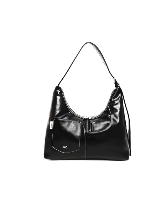 SIGNATURE POCKET LEATHER HOBO BAG IN BLACK