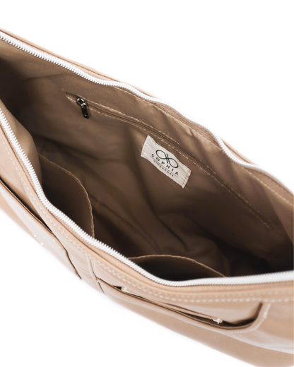 SIGNATURE POCKET LEATHER HOBO BAG IN MILK TEA