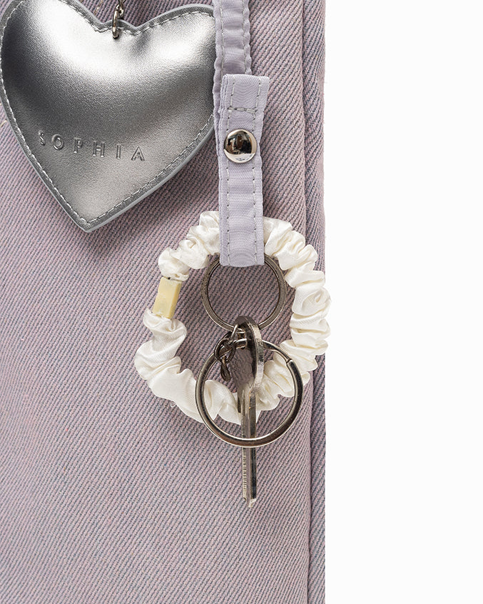 SIGNATURE POCKET DENIM TOTE BAG IN PURPLE DENIM