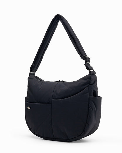 SIGNATURE POCKET CROSSBODY BAG IN POSH JET BLACK