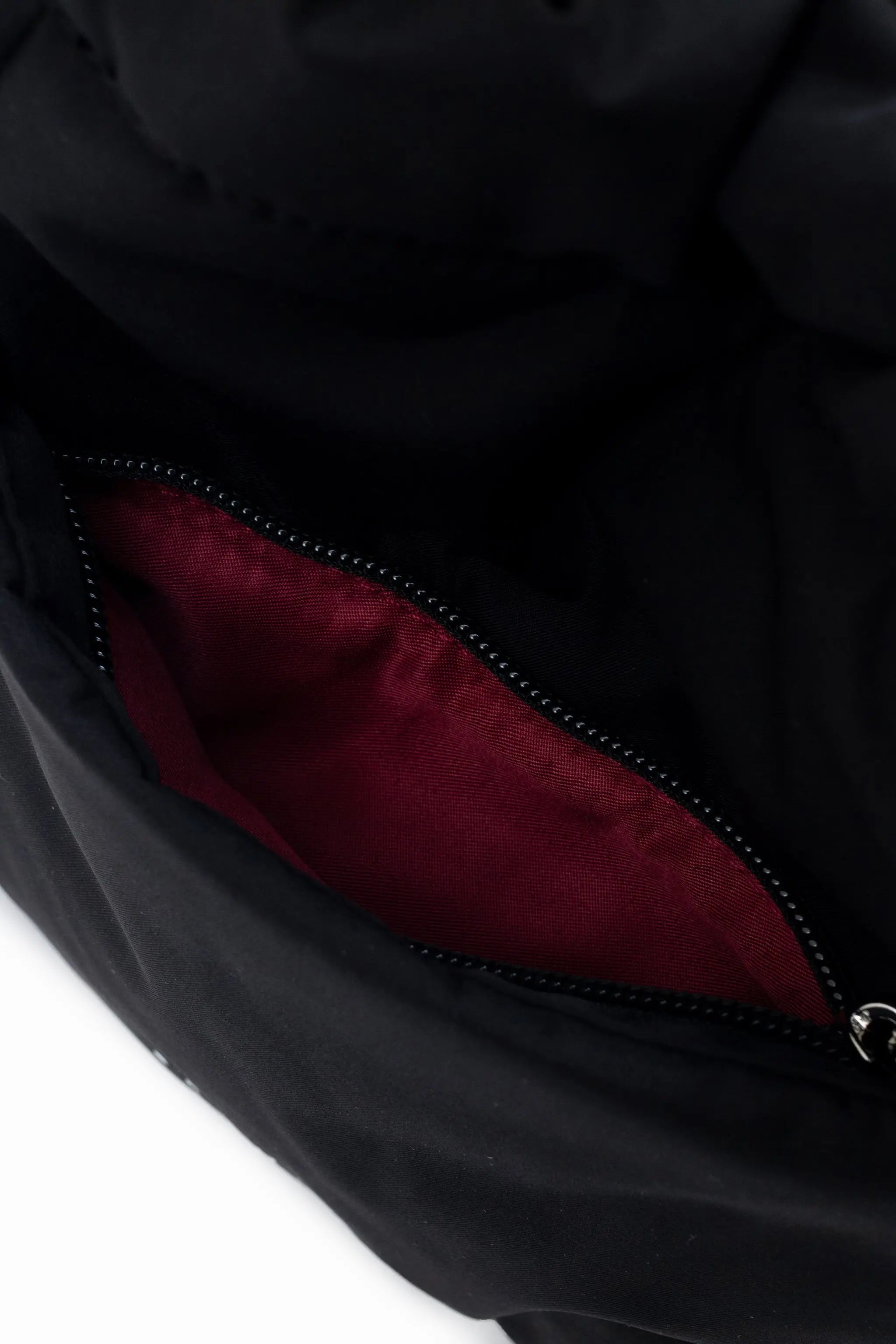 COSY LUXE BUCKET BAG IN JET BLACK 