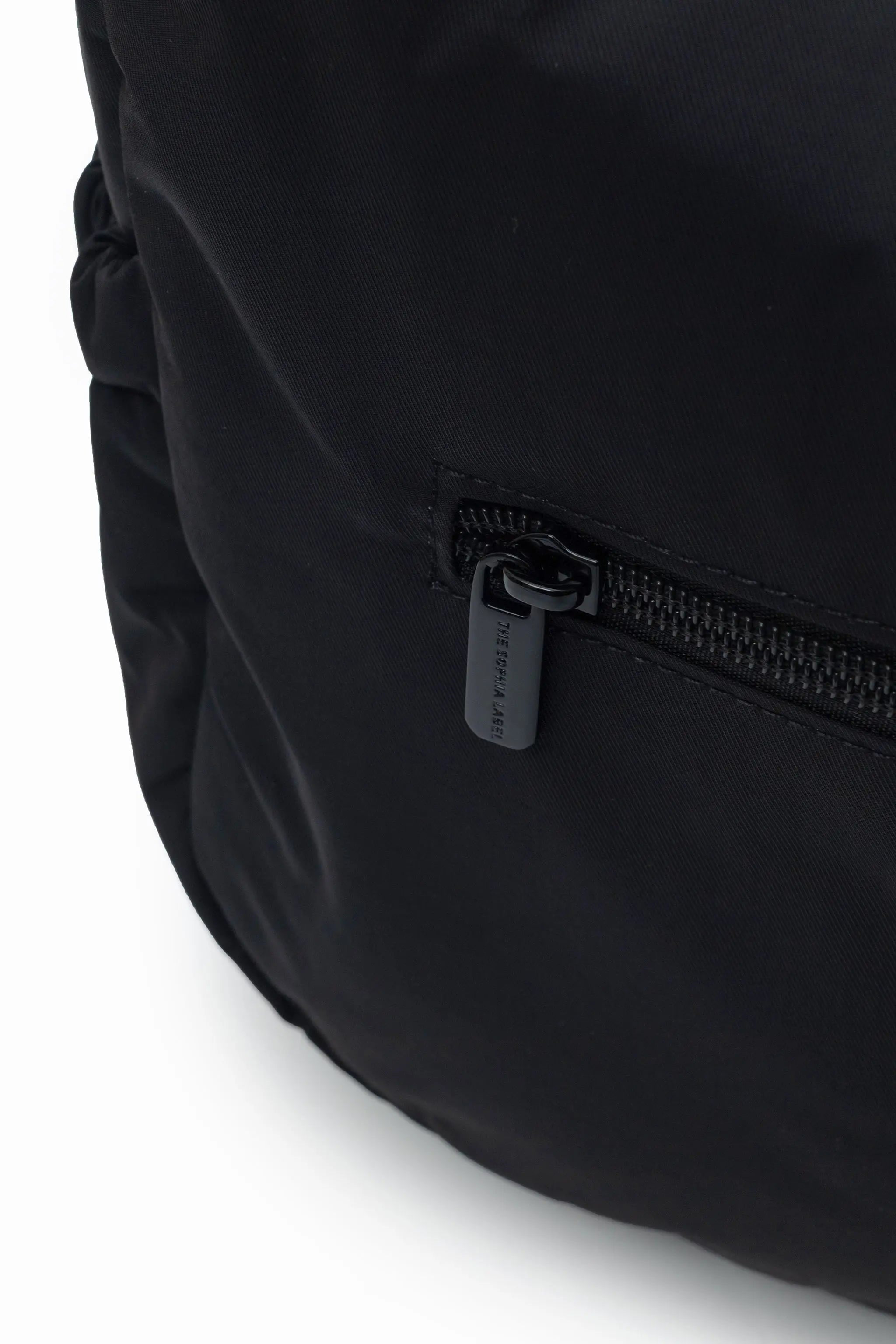 SIGNATURE POCKET CROSSBODY BAG 2.0 IN POSH JET BLACK 