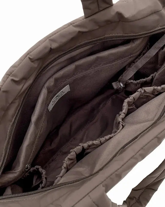 POSH TOTE BAG 2.0 IN TAUPE 