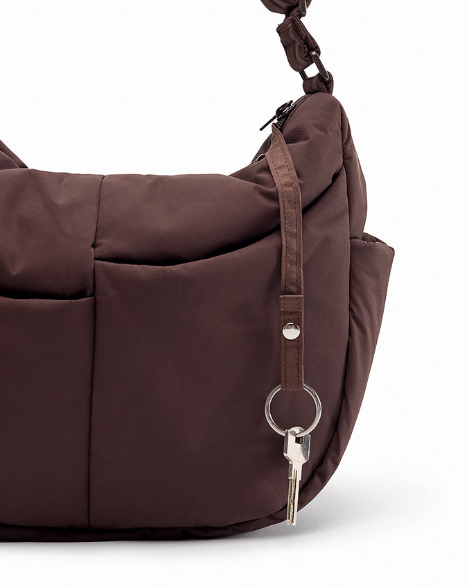 SIGNATURE POCKET CROSSBODY BAG IN POSH CHOCO