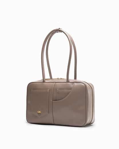 SIGNATURE POCKET M REI TOTE BAG IN TAUPE
