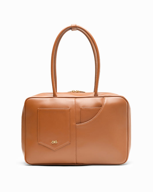 SIGNATURE POCKET L REI TOTE BAG IN CAMEL