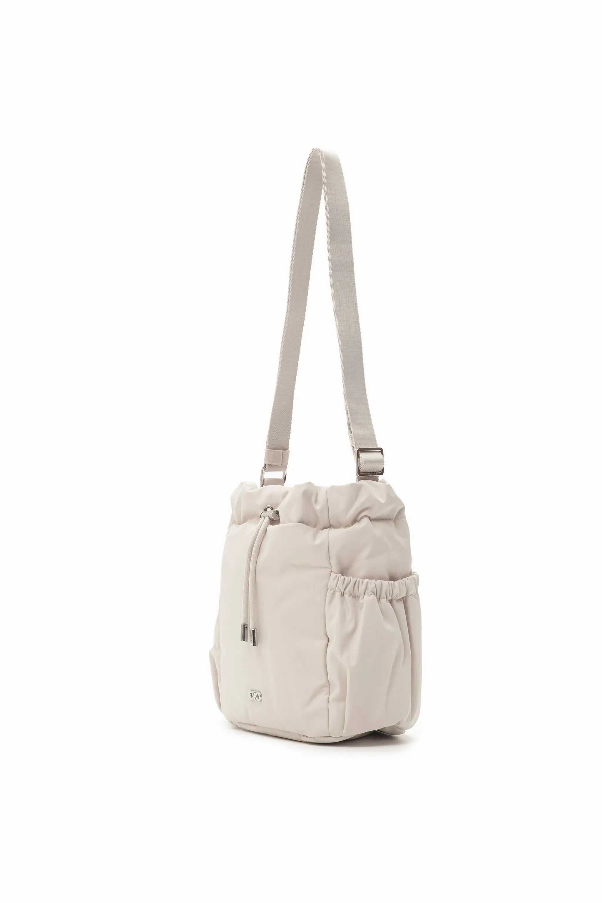 COSY LUXE BUCKET BAG IN OAT 