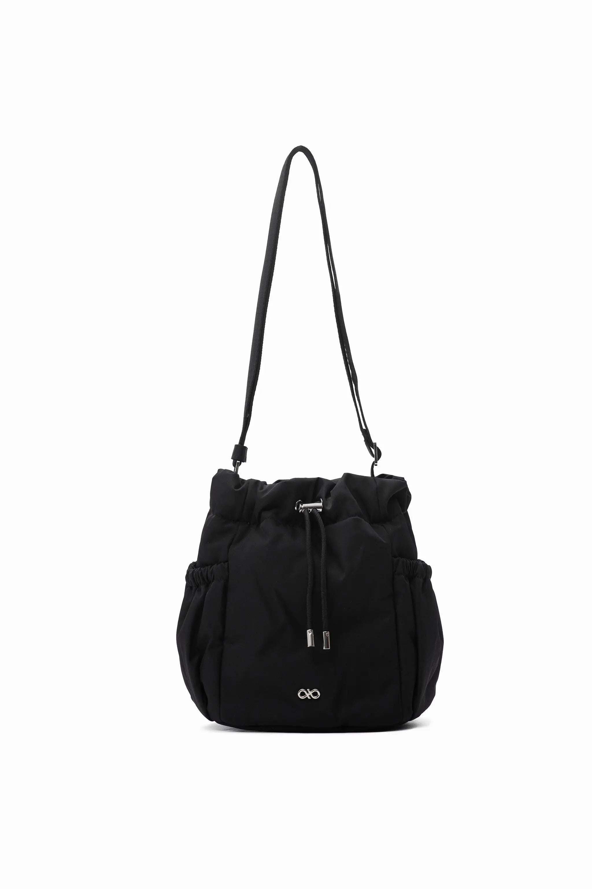 COSY LUXE BUCKET BAG IN JET BLACK 