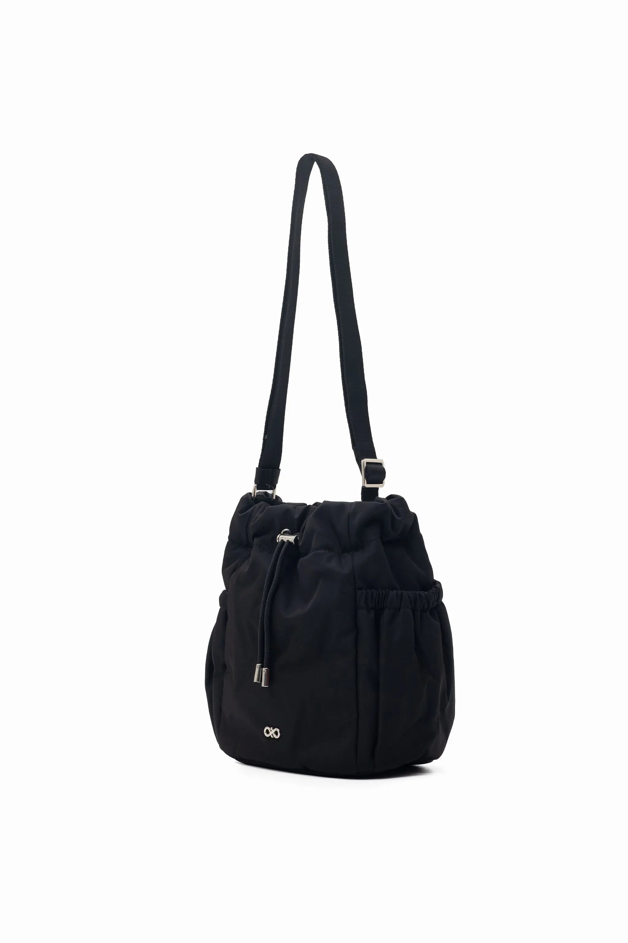 COSY LUXE BUCKET BAG IN JET BLACK 