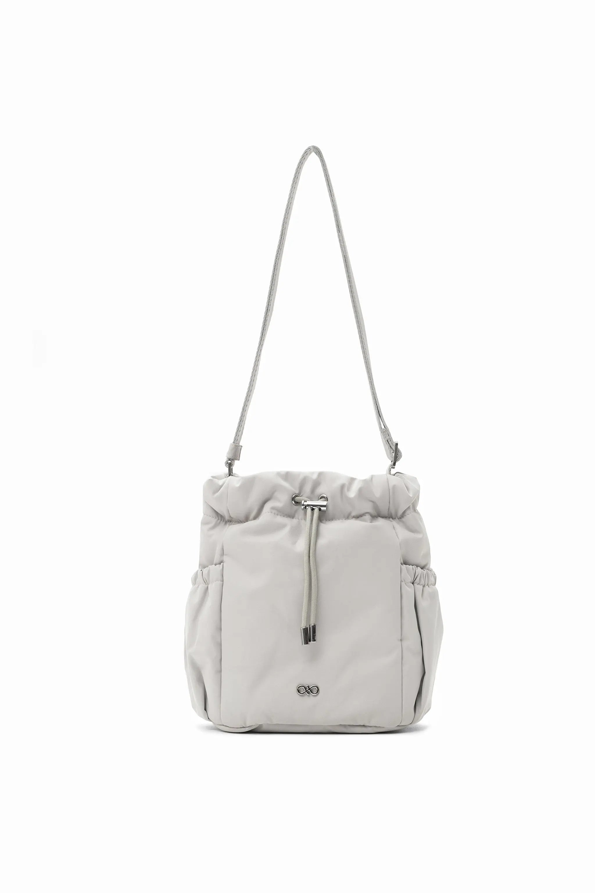 COSY LUXE BUCKET BAG IN DOVE GREY 