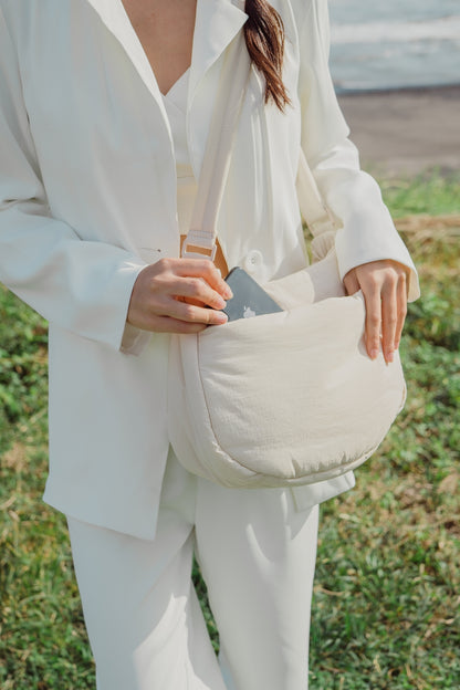 [BACKORDER] COSY PUFFY CROSSBODY BAG IN MOONBEAM - END OCT 2023 ARRIVAL