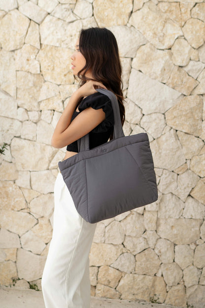COSY PUFFY TOTE BAG IN SMOKEY