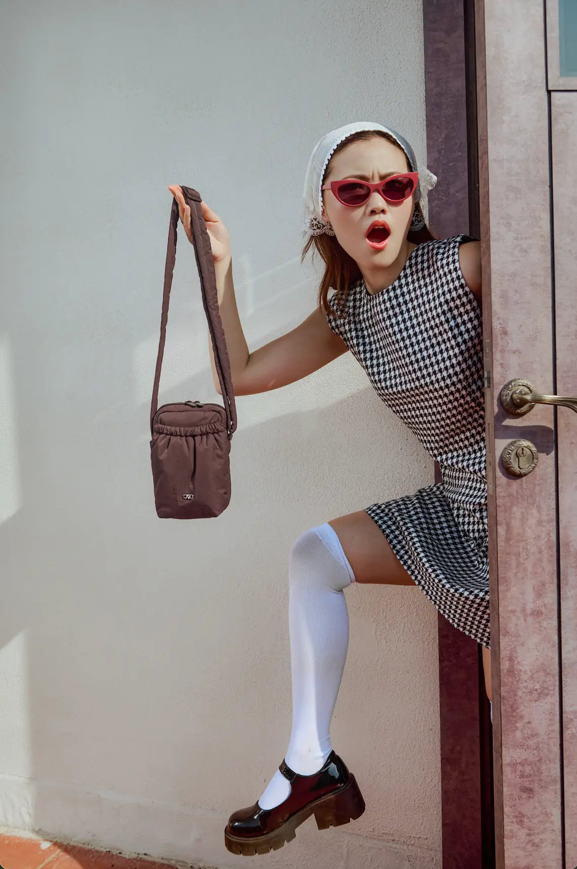 POSH SWIFT SLING IN CHOCO BROWN 