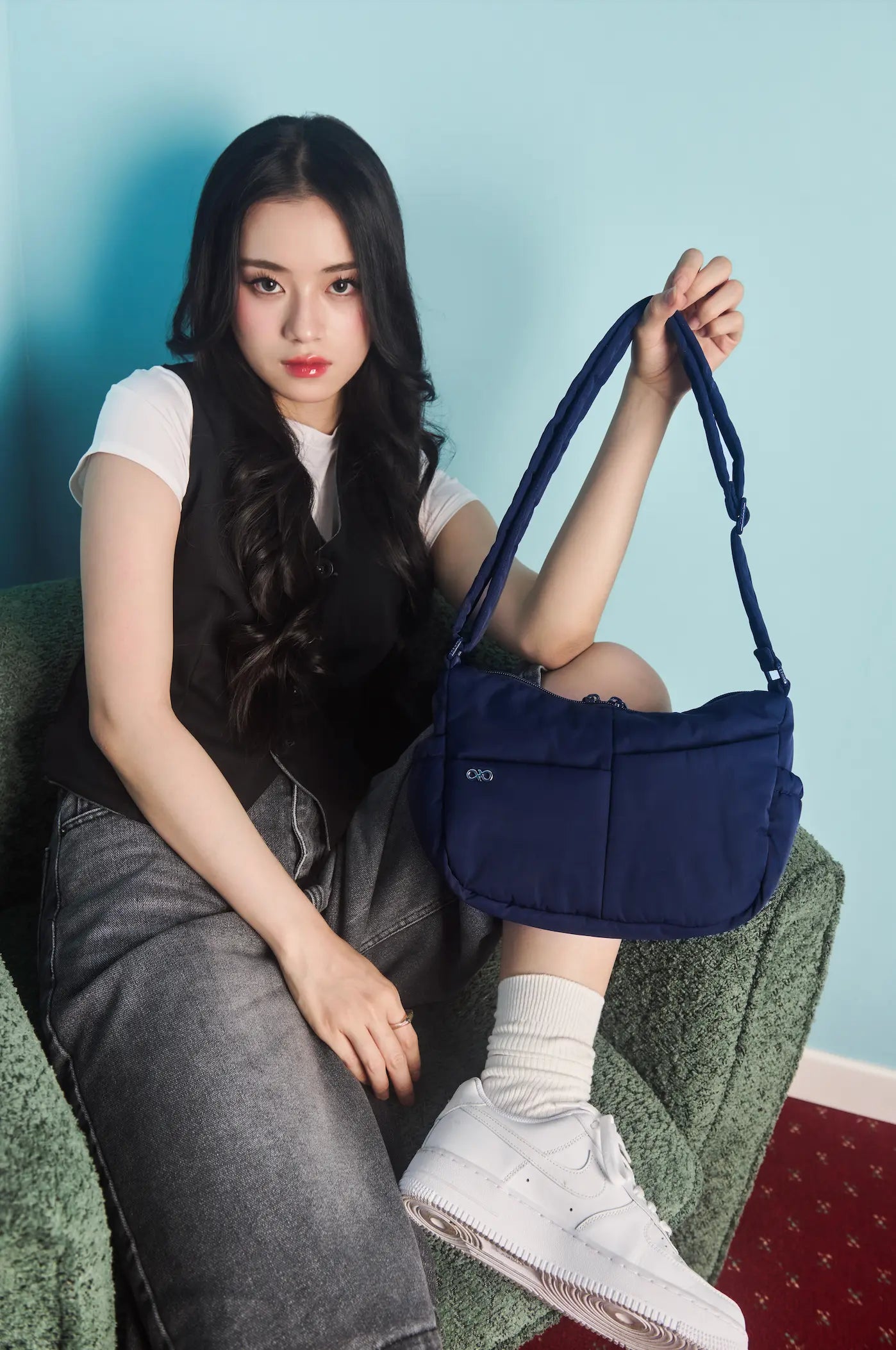 MINI SIGNATURE POCKET CROSSBODY BAG IN POSH MIDNIGHT 