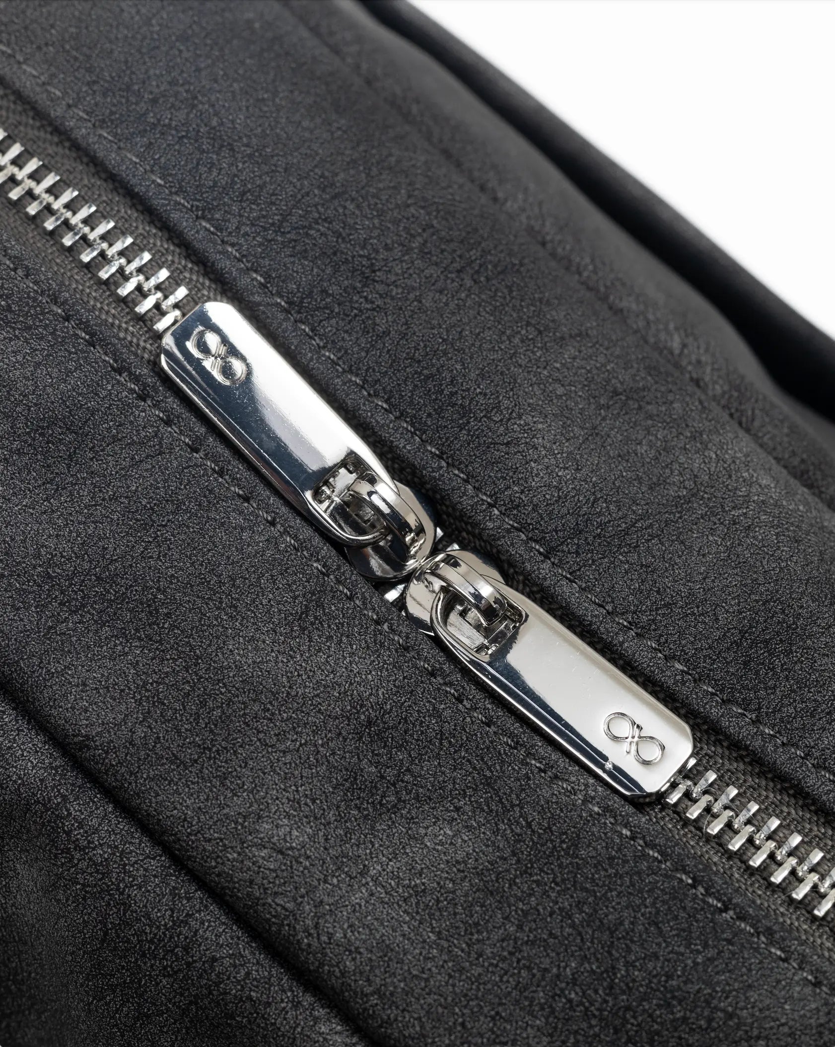 EVERYDAY CITY TOTE BAG IN ECLIPSE 