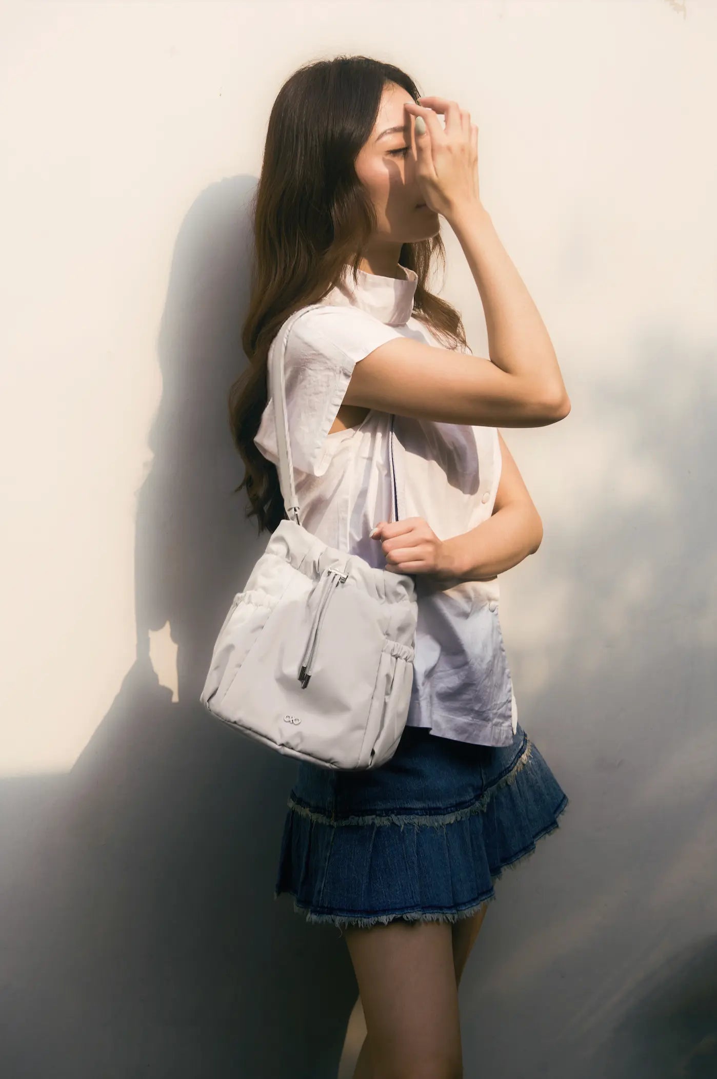 COSY LUXE BUCKET BAG IN OAT 