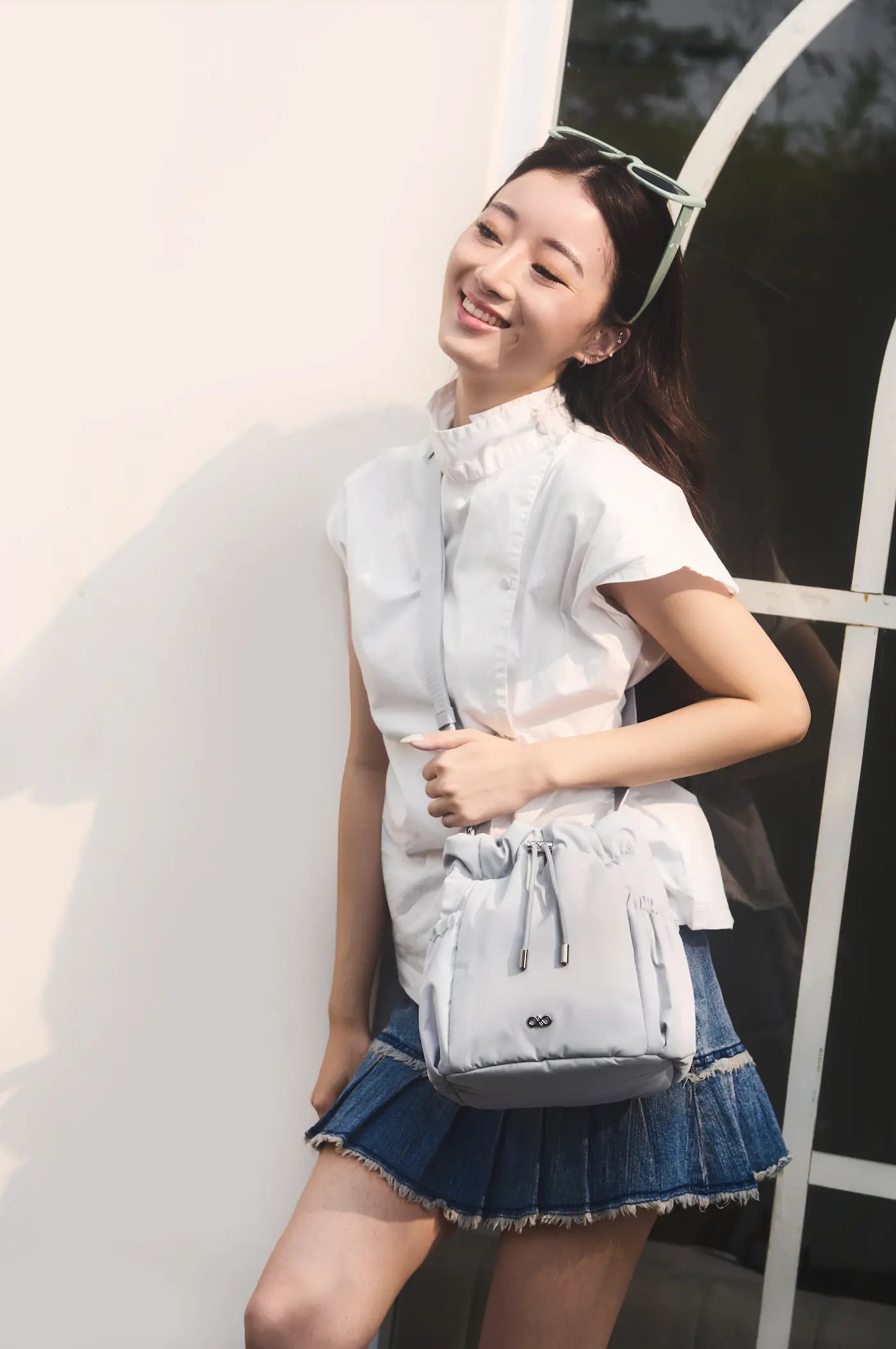 COSY LUXE BUCKET BAG IN FROST 