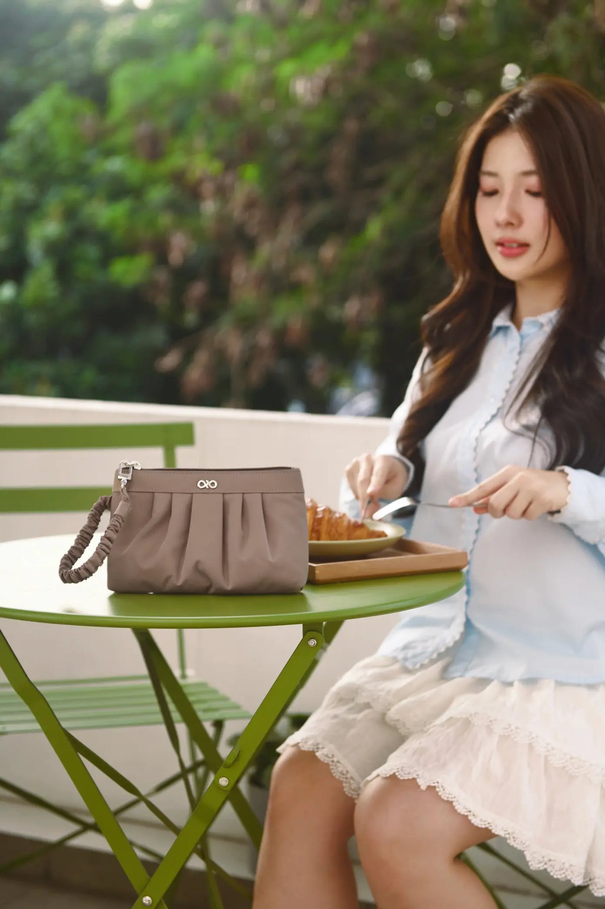 THE DAILY WRISTLET IN TAUPE 