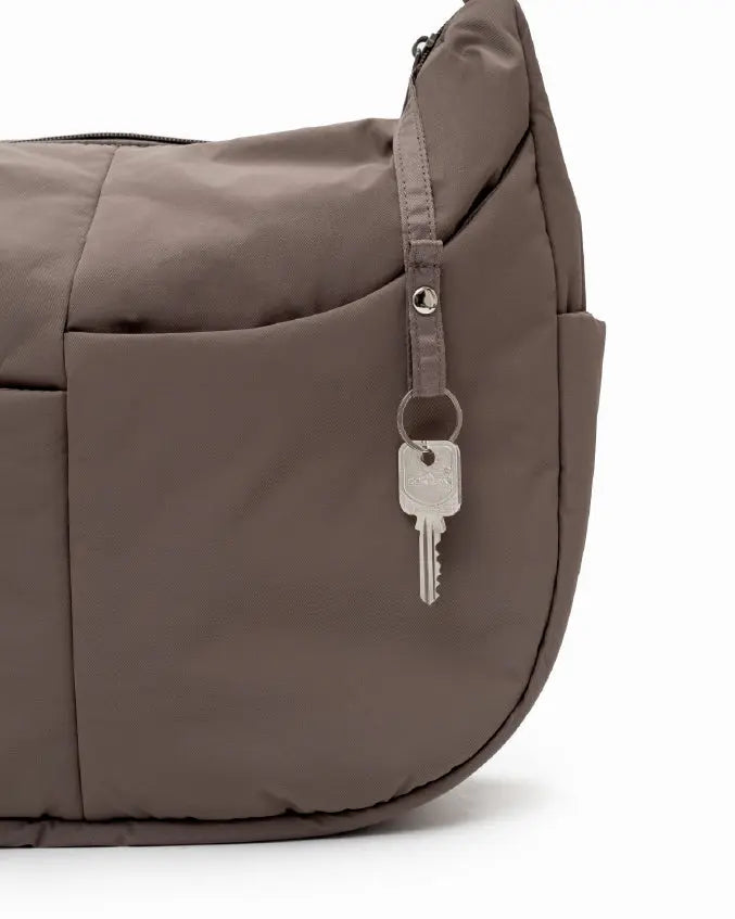 XL SIGNATURE POCKET CROSSBODY BAG IN TAUPE 