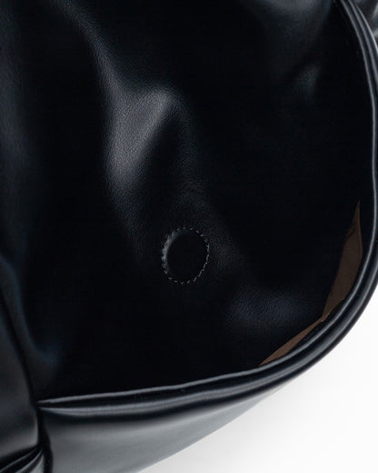 SIGNATURE POCKET SLOUCHY HOBO IN BLACK