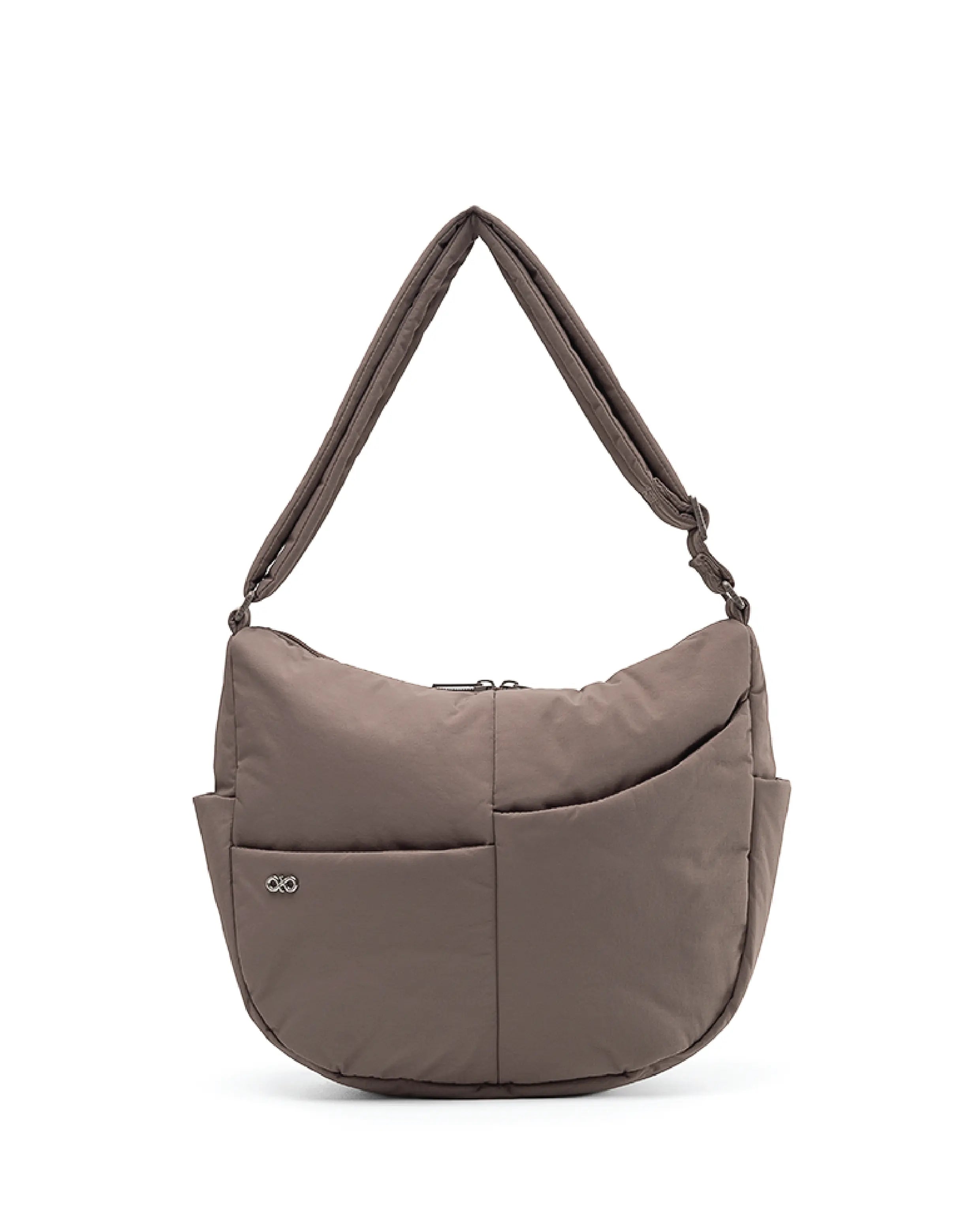 SIGNATURE POCKET CROSSBODY BAG IN POSH TAUPE