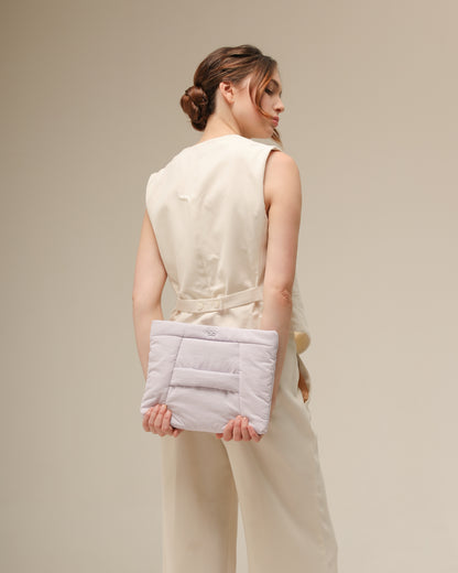 COSY PUFFY CLUTCH BAG IN LILAC