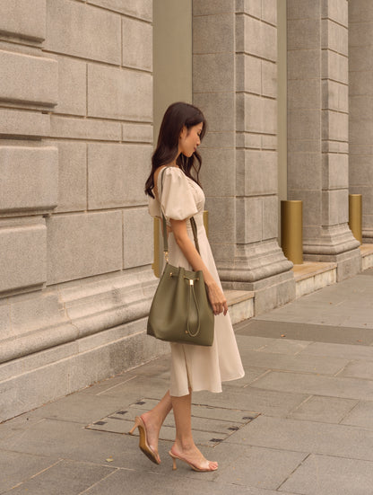REINA MAGIC BUCKET BAG IN OLIVE